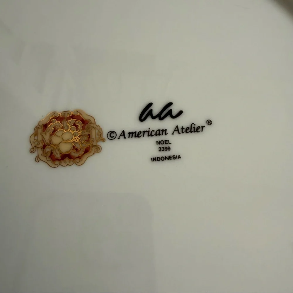 American Atelier Noel Red and Gold Decorative Dinner Plate Replacement